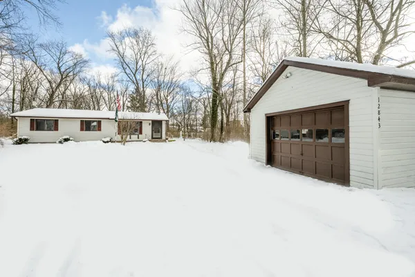 $288,500 | 12843 South Wolcott Street, Sawyer, MI 49125
