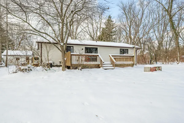 $288,500 | 12843 South Wolcott Street, Sawyer, MI 49125