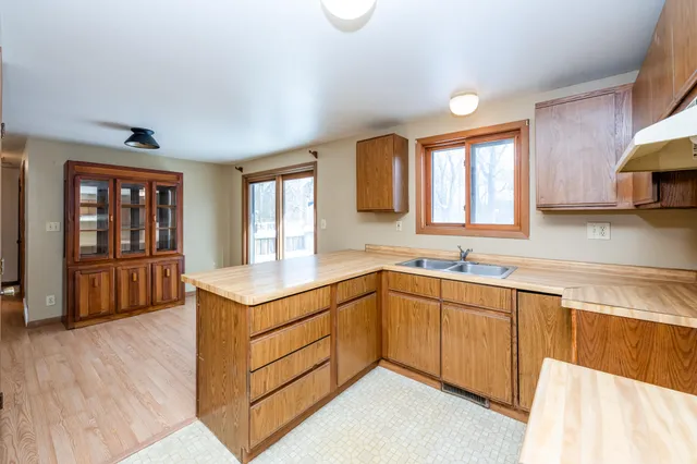 $298,500 | 12843 South Wolcott Street, Sawyer, MI 49125