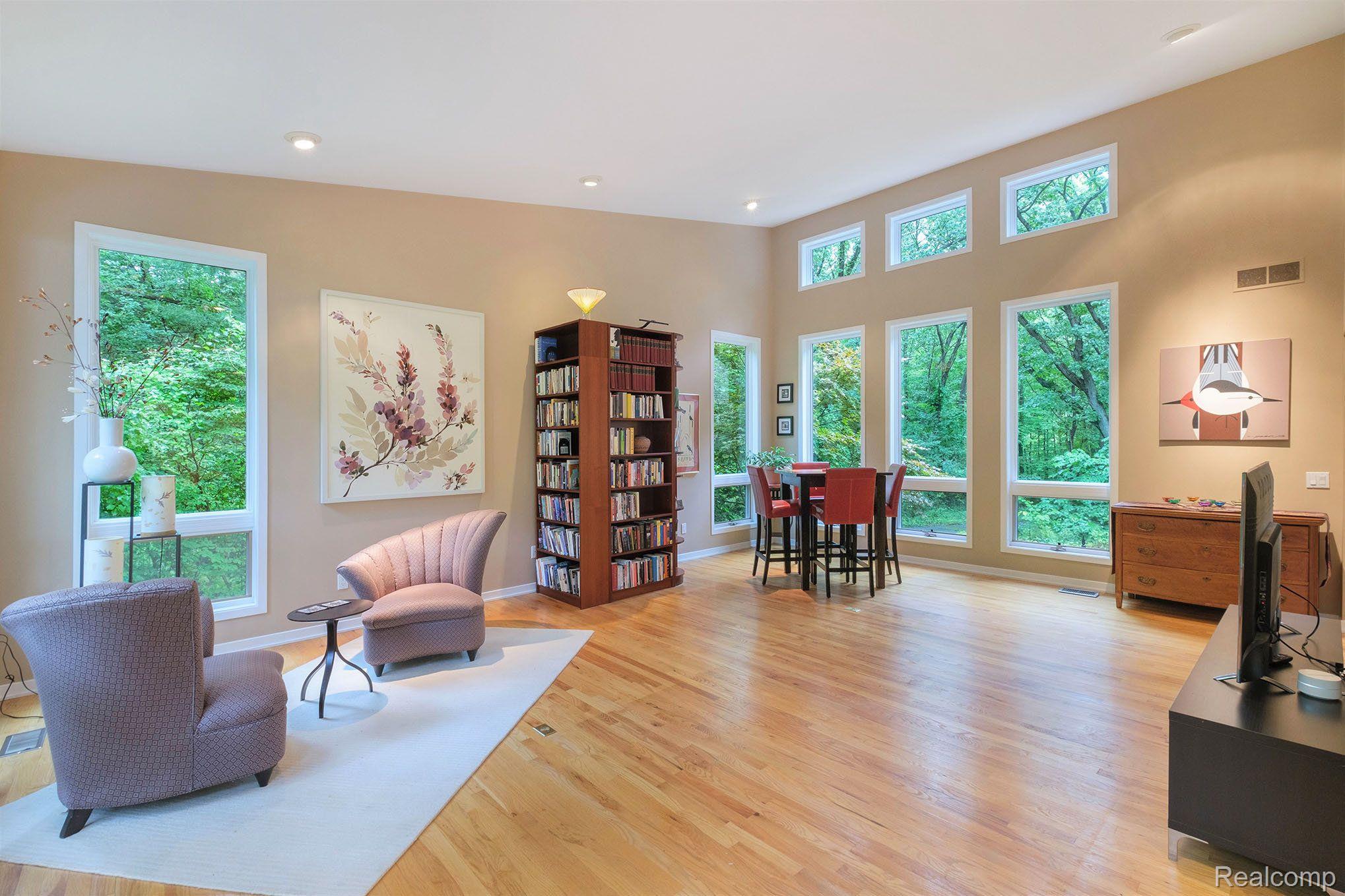 727 South Van Road Holly, MI 48442 - Photo 9 of 42 Great Room