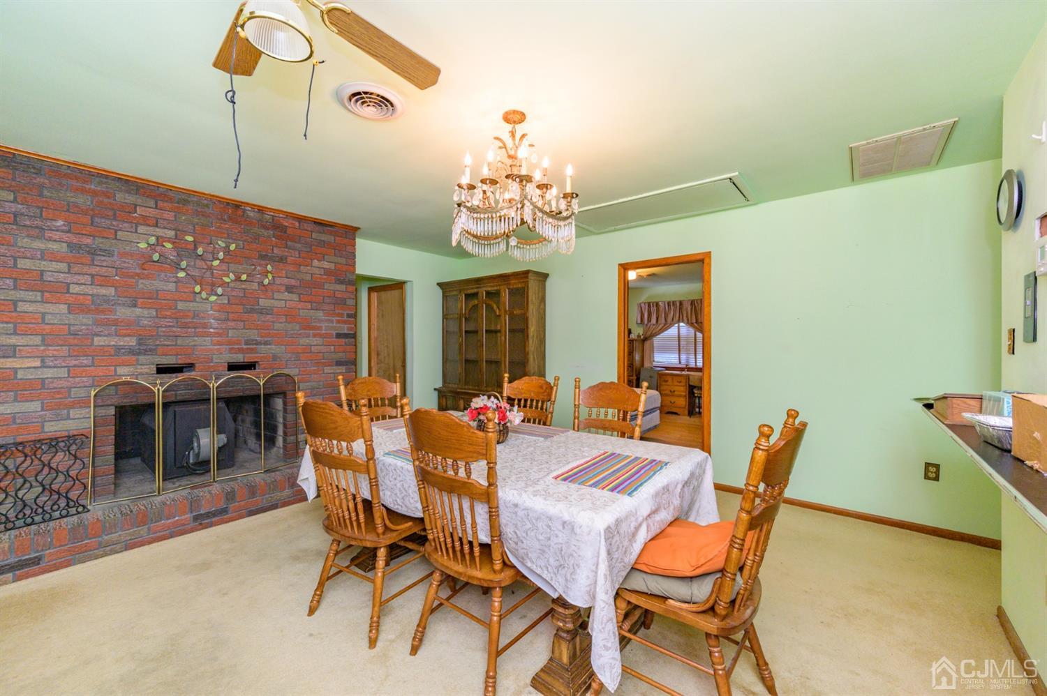 370 East Millstream Road Cream Ridge, NJ 08514 - Photo 15 of 54 a dining room with furniture and window