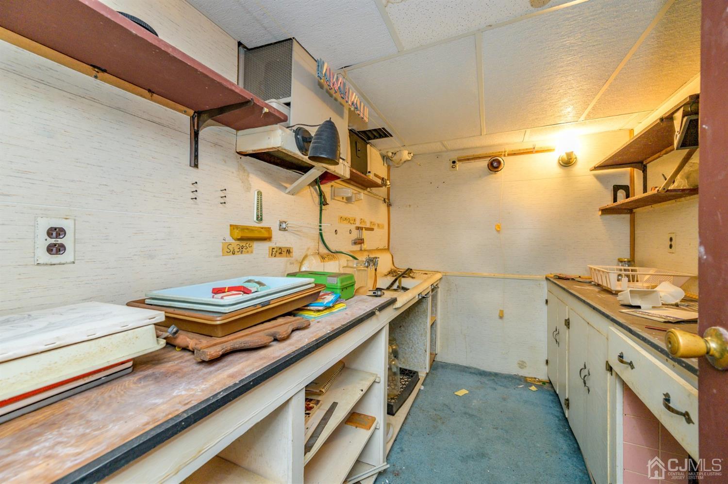 370 East Millstream Road Cream Ridge, NJ 08514 - Photo 41 of 54 a utility room with dryer and washer