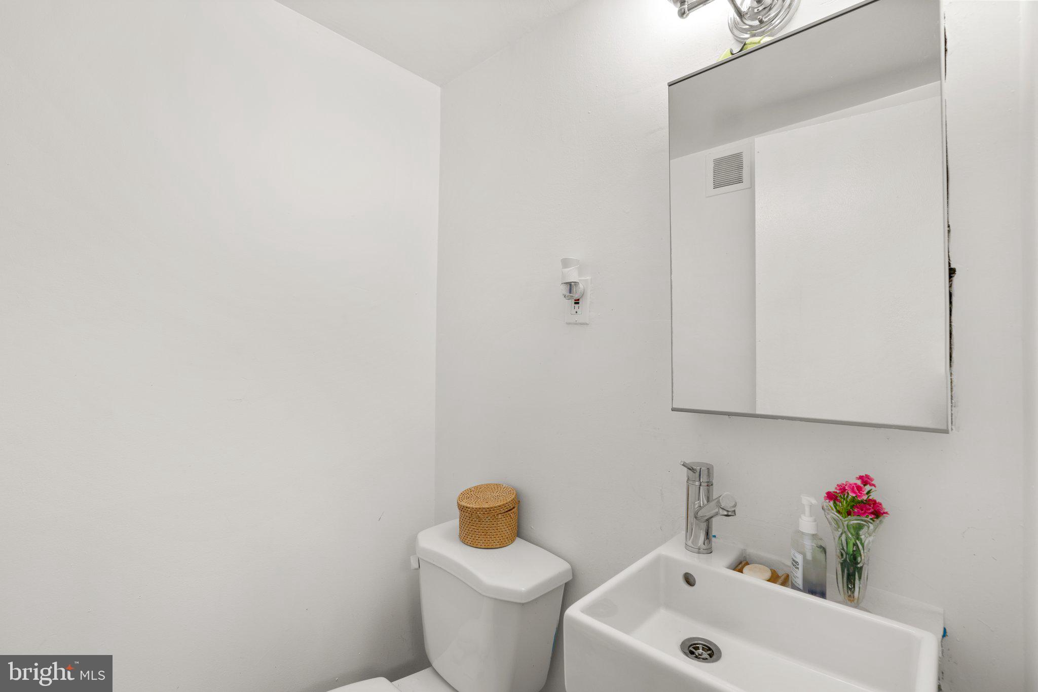 1828 Metzerott Road, Unit 405 Adelphi, MD 20783 - Photo 18 of 22