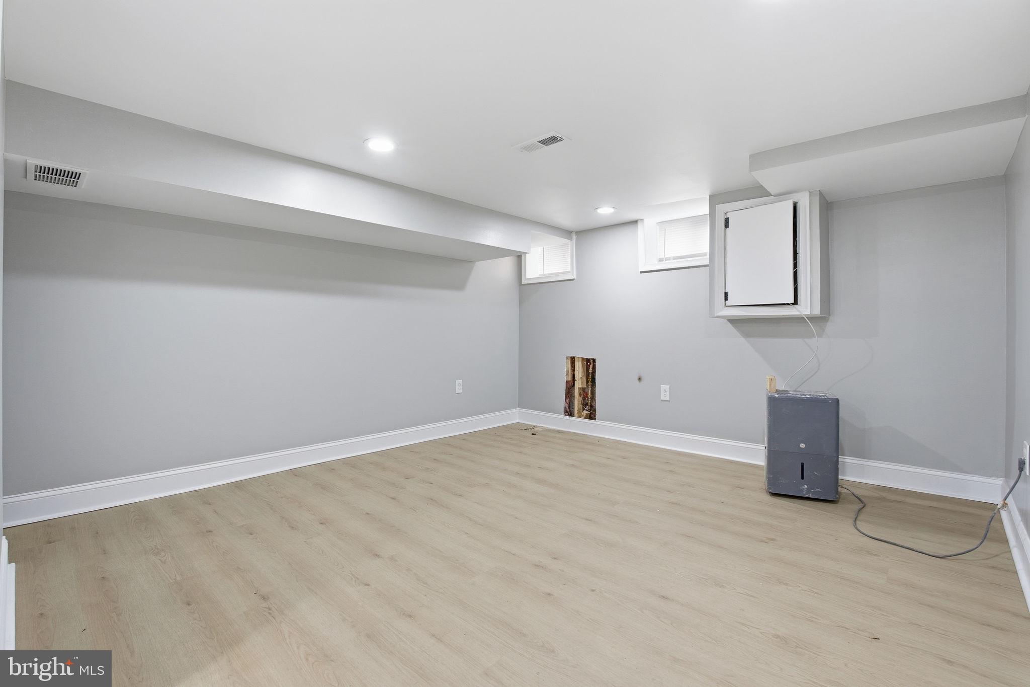 1708 Federal Street Baltimore, MD 21213 - Photo 26 of 33 a view of an empty room