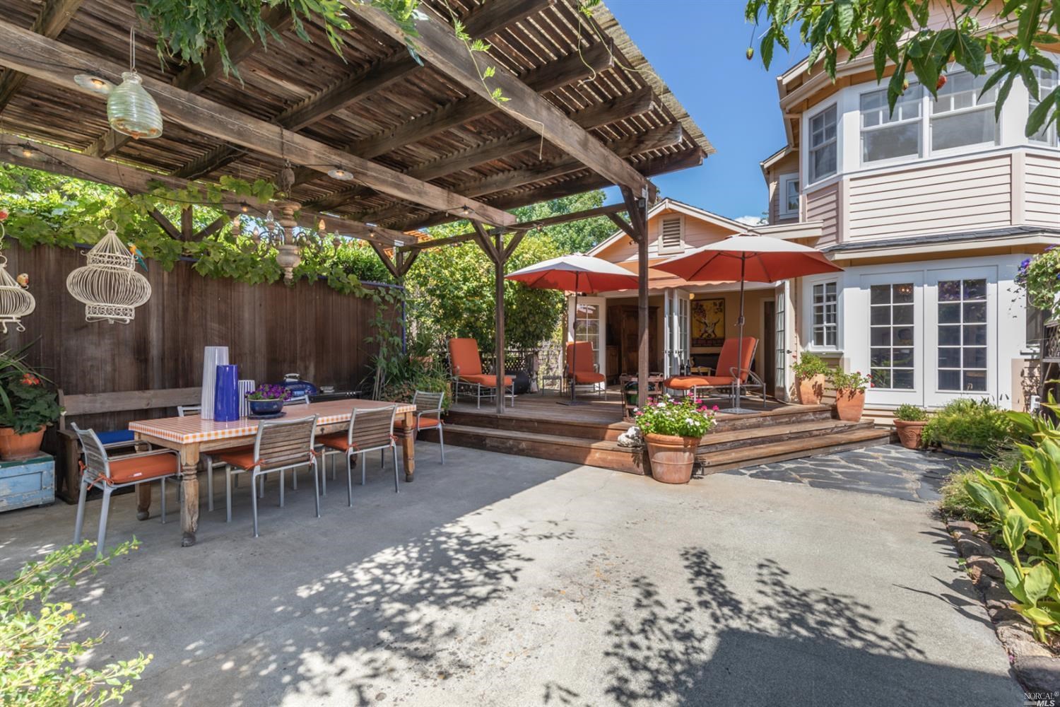 1655 Scott Street St. Helena, CA 94574 - Photo 17 of 38