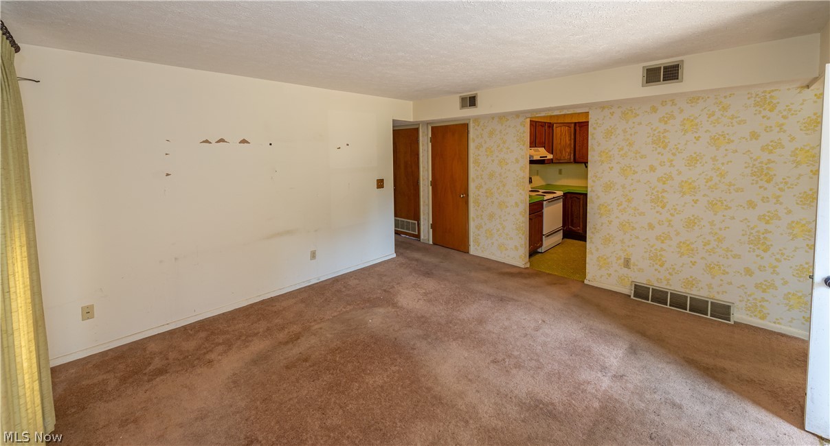 984-986 Clark Road Wadsworth, OH 44281 - Photo 11 of 35 Gallery Image 11