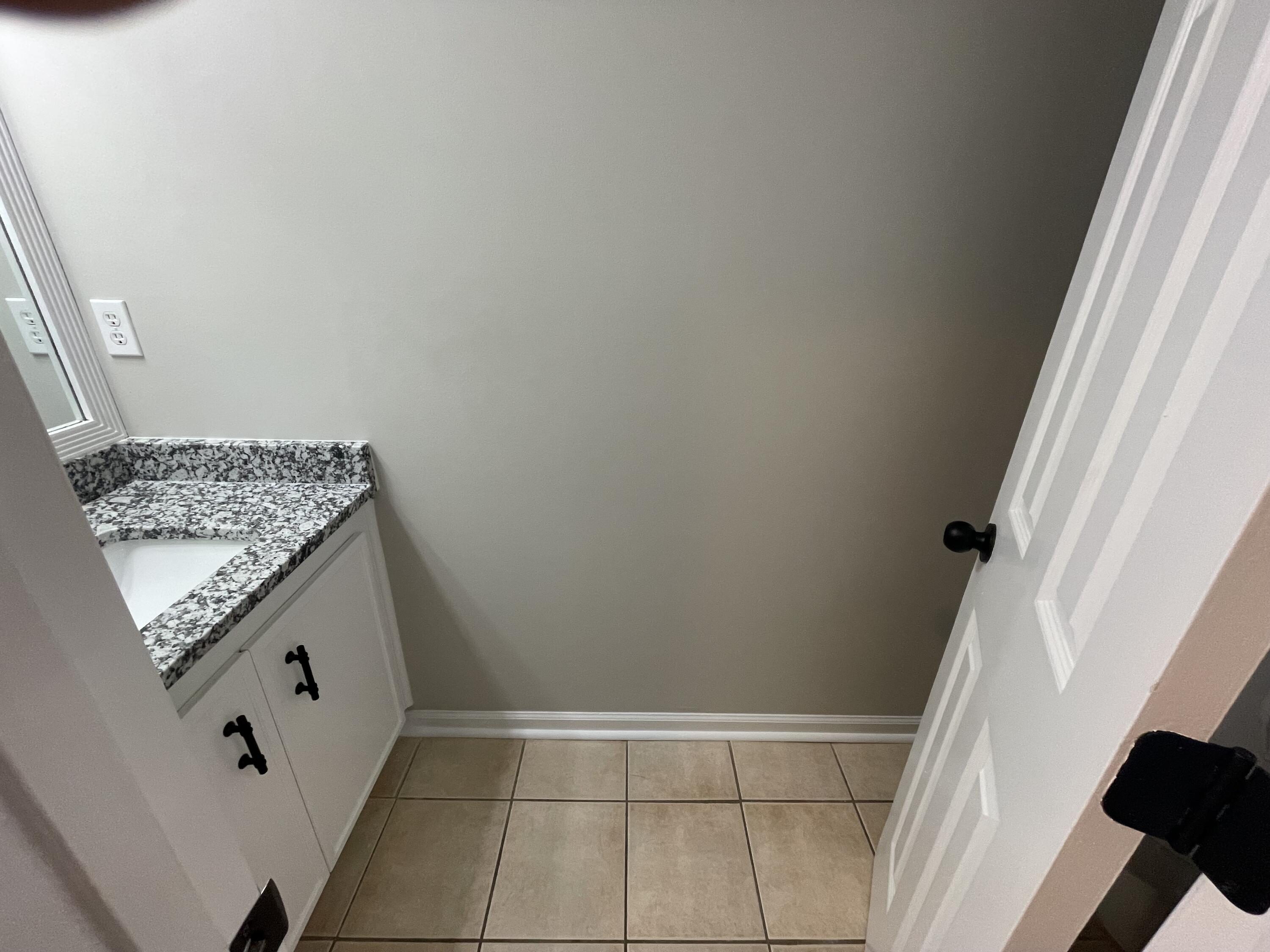 686 Clinton Way West Martinez, GA 30907 - Photo 13 of 30 Half Bath