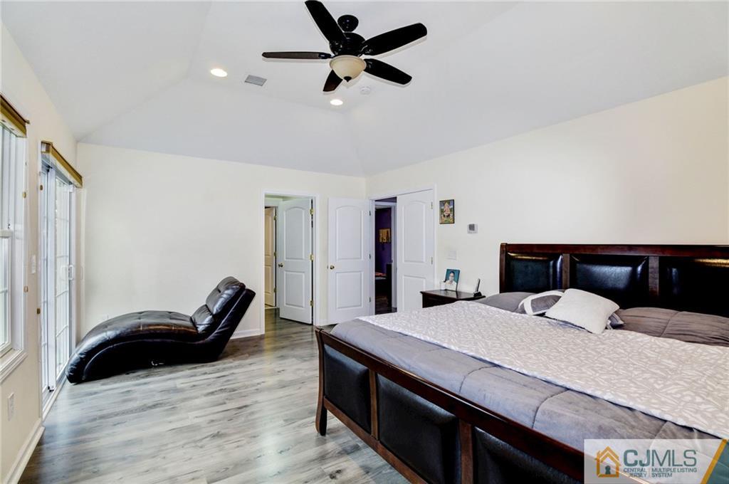950 New Dover Road Edison, NJ 08820 - Photo 15 of 35 Gallery Image 15