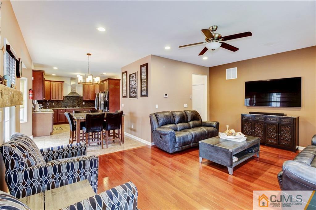 950 New Dover Road Edison, NJ 08820 - Photo 6 of 35 Gallery Image 6