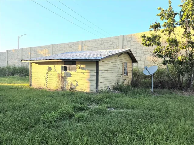 $180,000 | 327 South Miami Street, Lake Wales, FL 33853
