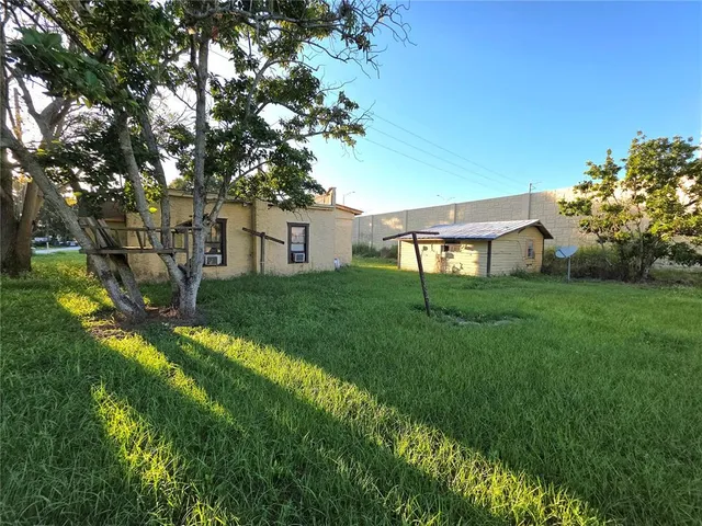 $180,000 | 327 South Miami Street, Lake Wales, FL 33853