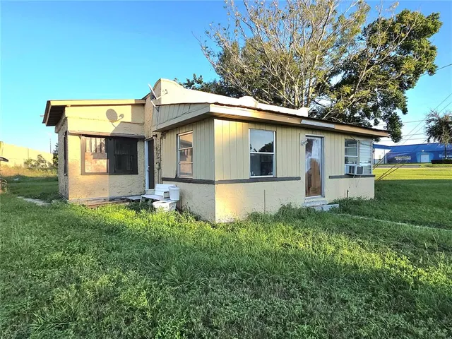 $180,000 | 327 South Miami Street, Lake Wales, FL 33853