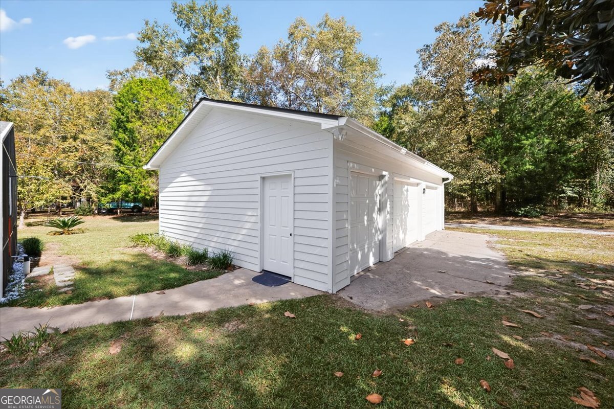 1659 Henderson Road Macon, GA 31217 - Photo 33 of 44 a view of backyard of house