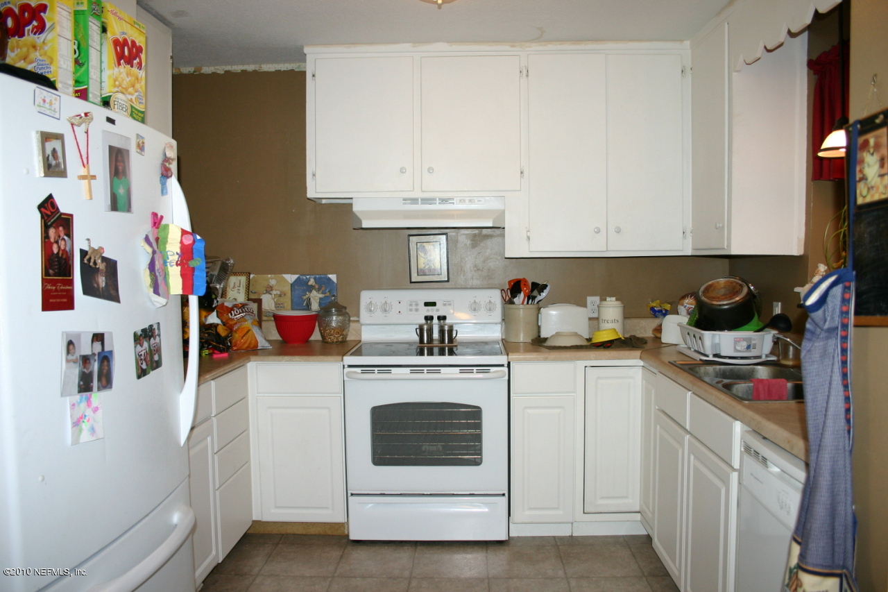 2315 Ligustrum Road Jacksonville, FL 32211 - Photo 6 of 12 Kitchen