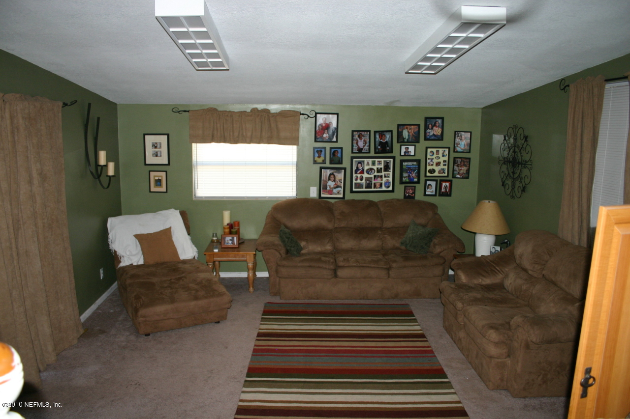 2315 Ligustrum Road Jacksonville, FL 32211 - Photo 8 of 12 Family Room