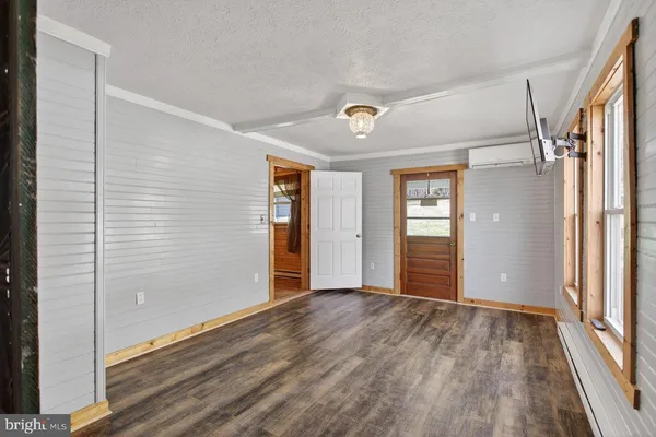 $329,900 | 160 Gale Lane, Stanley, VA 22851