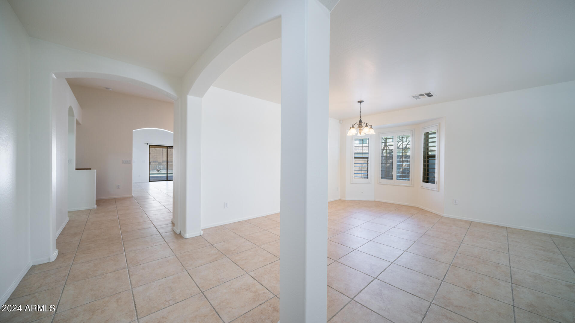 2320 West Roy Rogers Road Phoenix, AZ 85085 - Photo 3 of 31 Entryway
