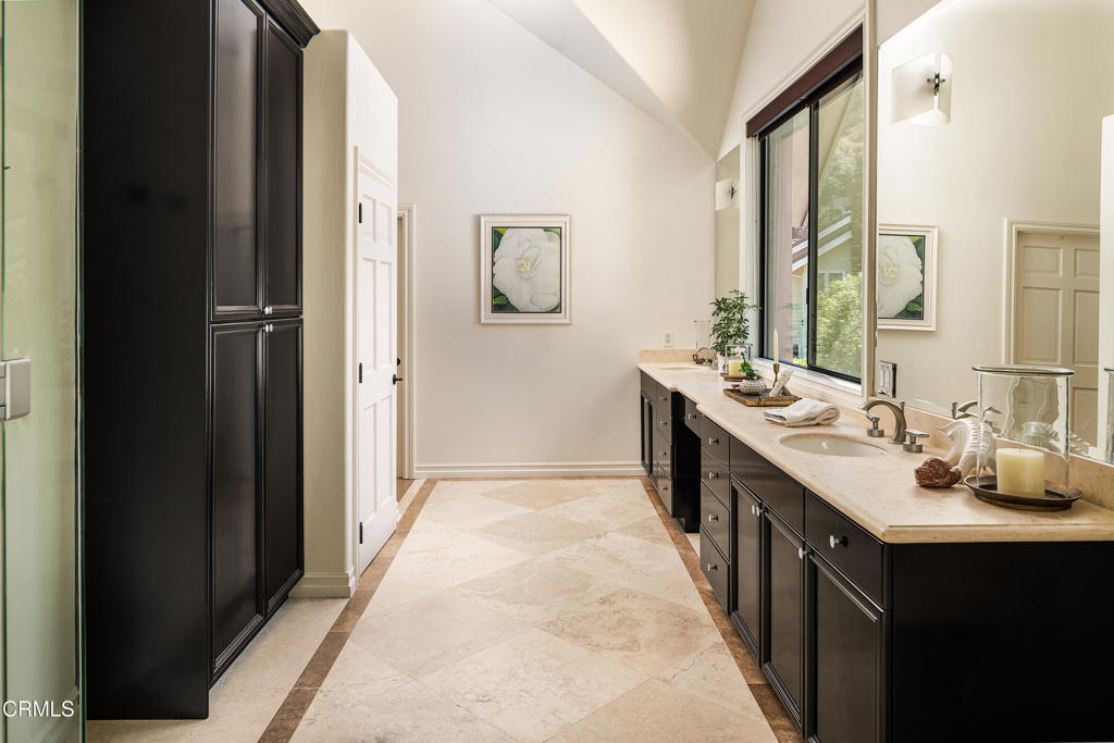 1475 Rutherford Drive Pasadena, CA 91103 - Photo 25 of 53 071d-Primary Bathroom 4