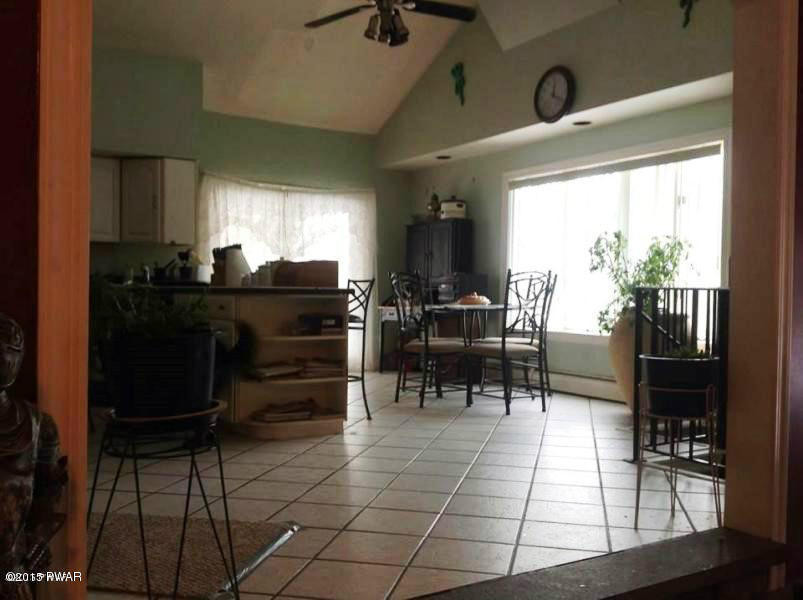 139 Rt 590 Greeley, PA 18425 - Photo 9 of 54