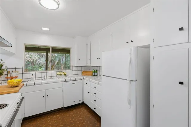 $2,999,000 | 13910 Ravenwood Drive, Saratoga, CA 95070