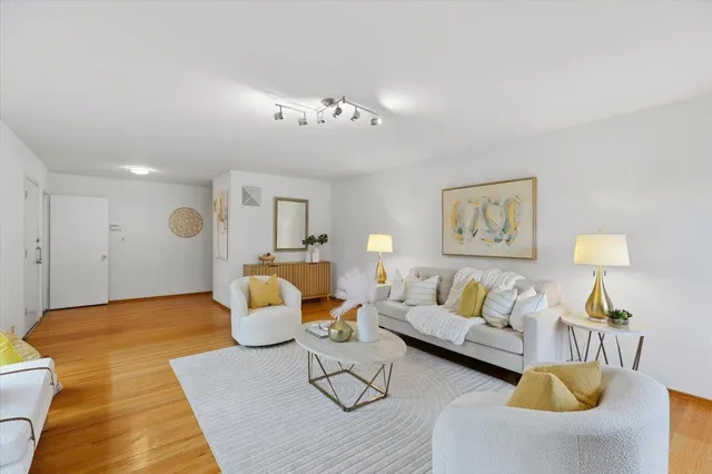 $2,999,000 | 13910 Ravenwood Drive, Saratoga, CA 95070