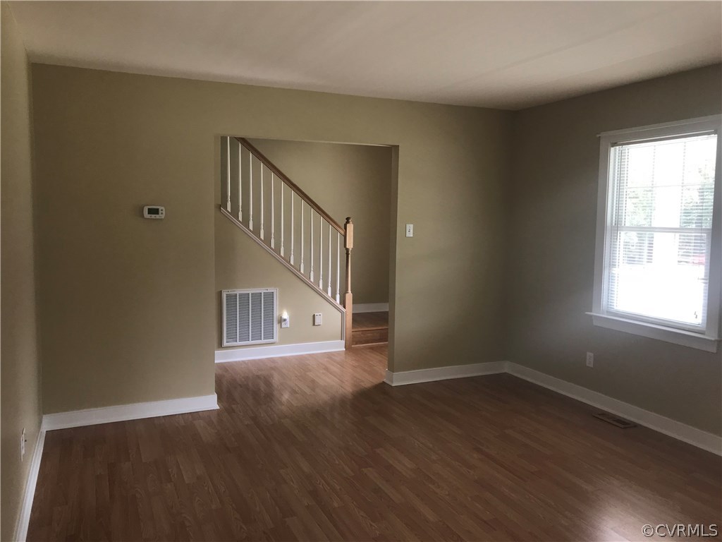 4101 Bridgewood Road Midlothian, VA 23112 - Photo 7 of 32 Living room