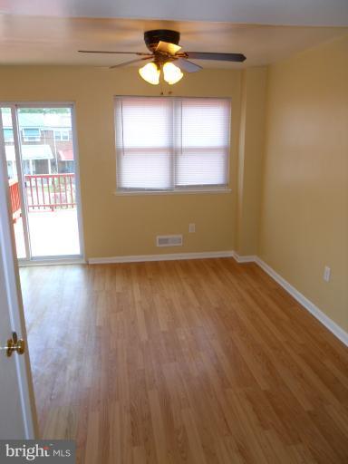 661 Queensgate Road Baltimore, MD 21229 - Photo 1 of 21 Kitchen