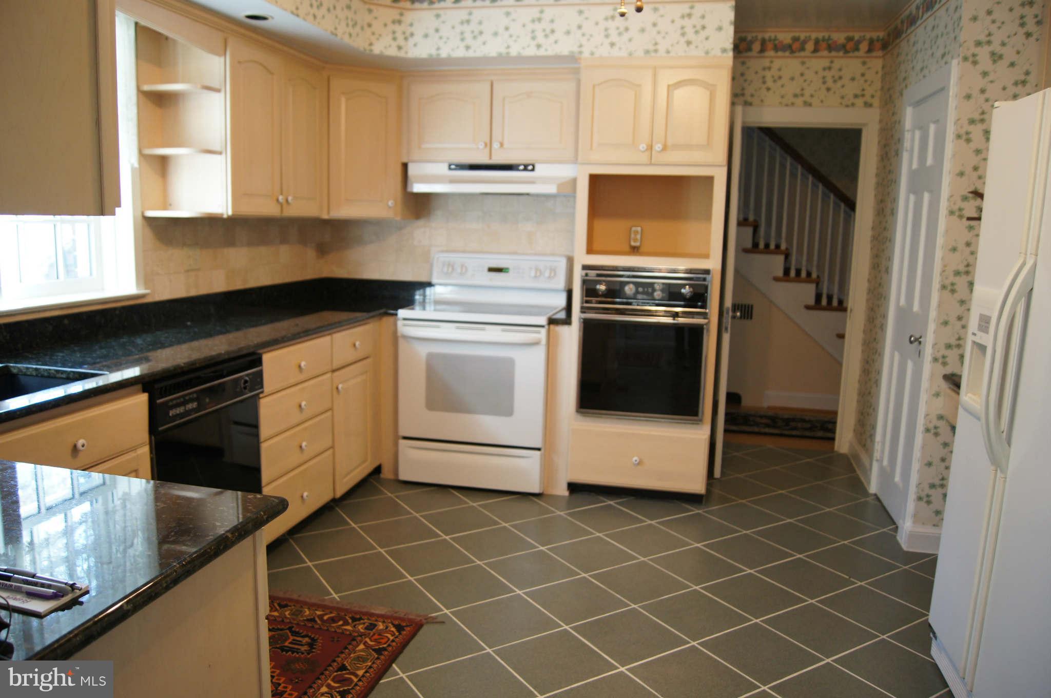 4001 Roundtop Road Baltimore, MD 21218 - Photo 12 of 30 Updated with granite counters, ceramic floor