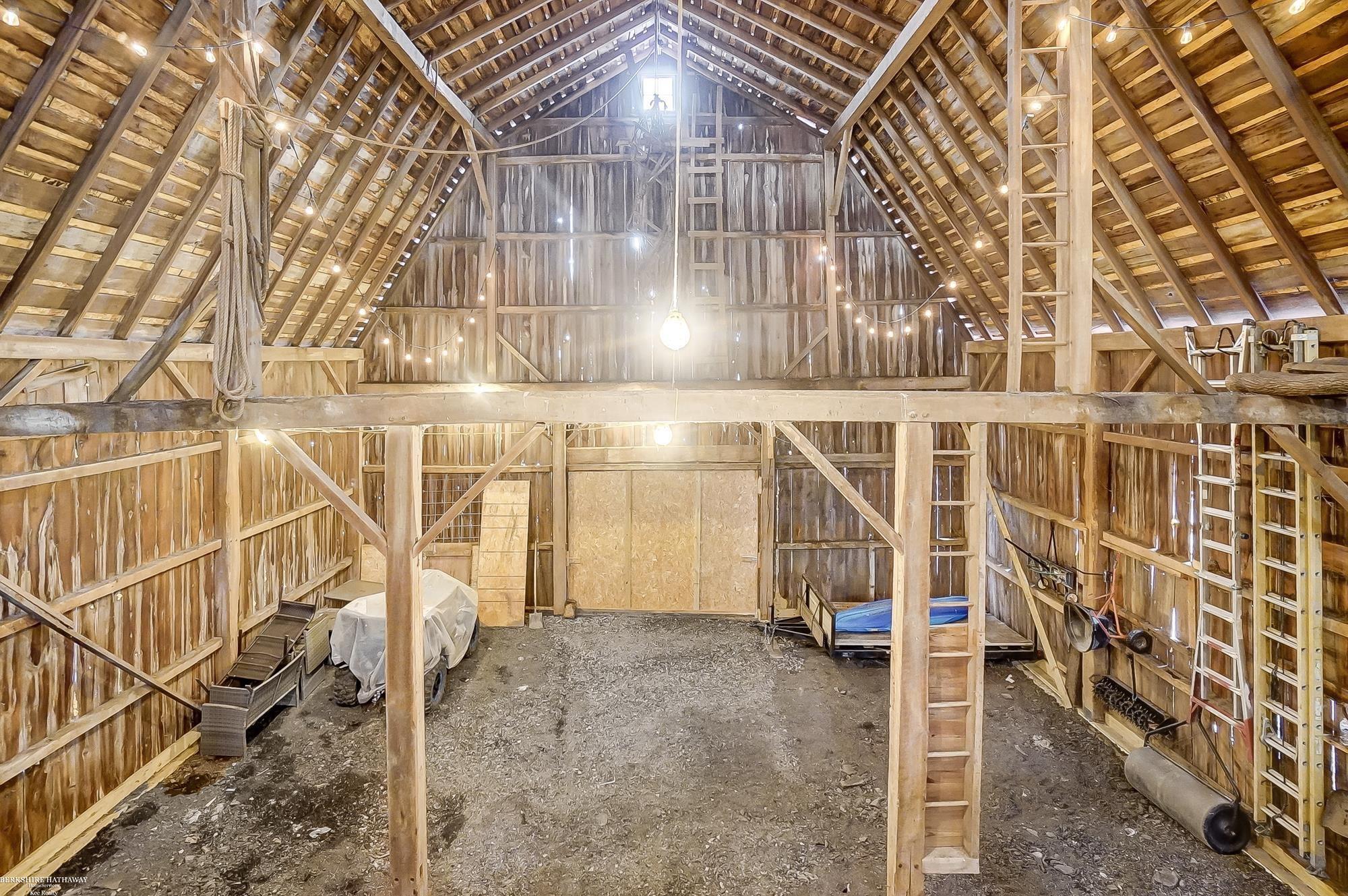 1721 Carleton Rockwood Road Carleton, MI 48117 - Photo 76 of 78 50165620-e62ea286-afe4-43f3-9d38-988cb2eeabfa.JPG