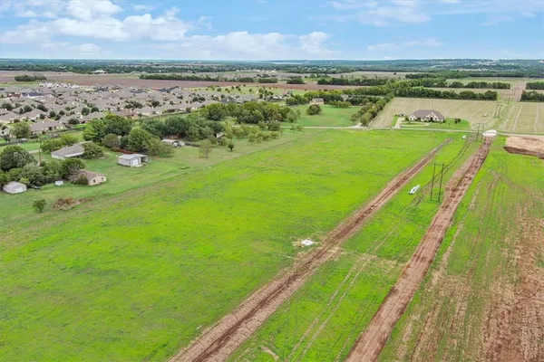 $635,000 | 1100-1120 Harris Creek Road, McGregor, TX 76657