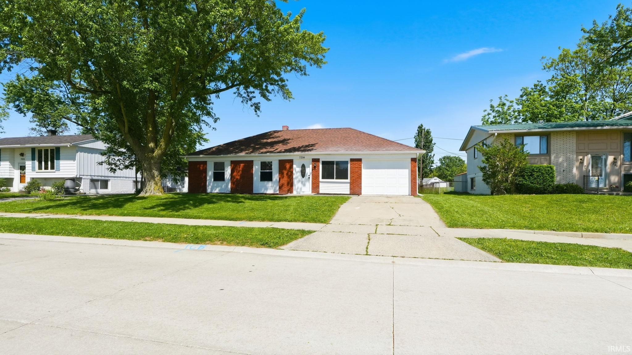 7216 Cranberry Road Fort Wayne, IN 46825 - Photo 2 of 22
