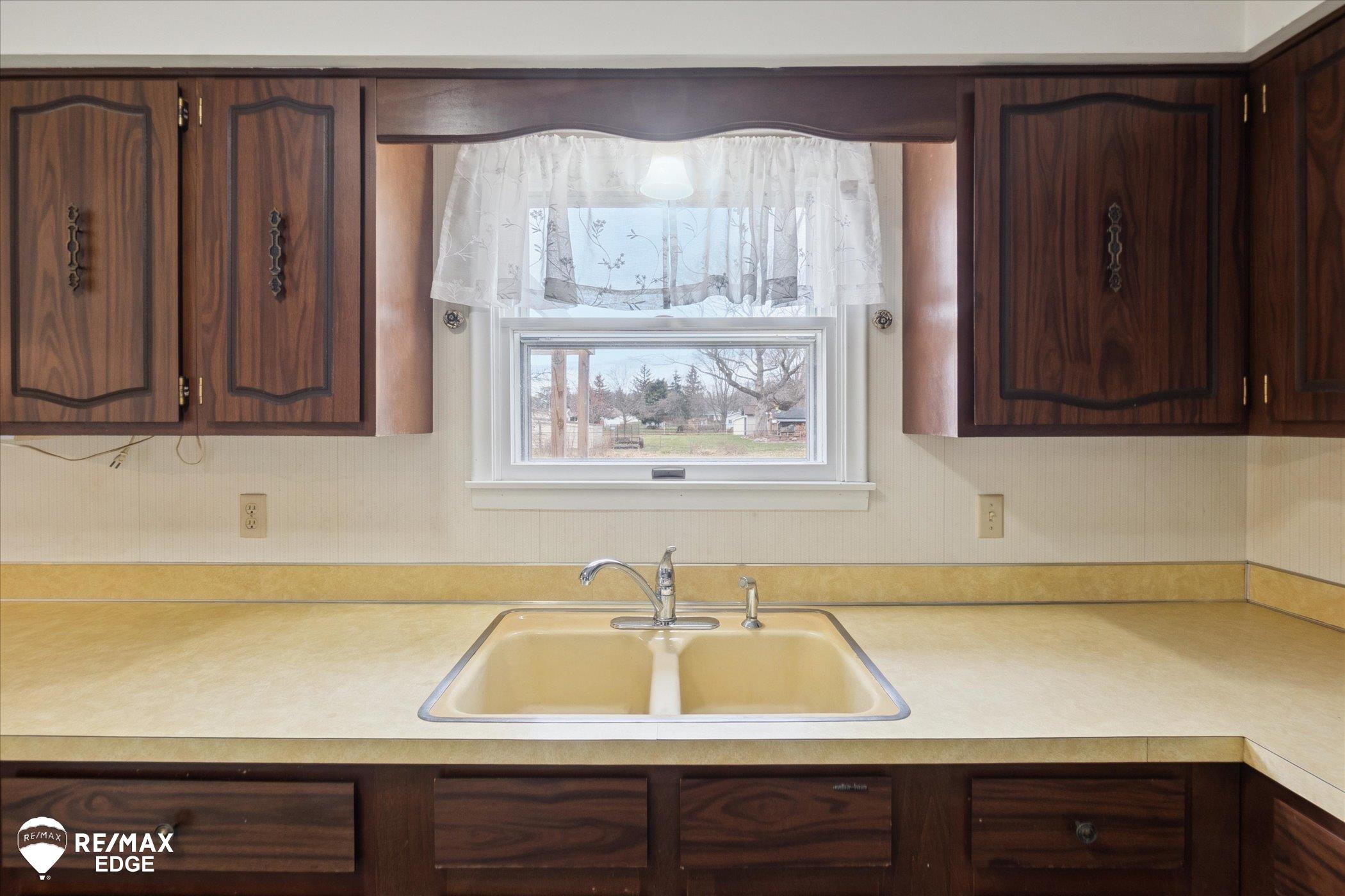 5467 Richfield Road Flint, MI 48506 - Photo 12 of 40 Gallery Image 12