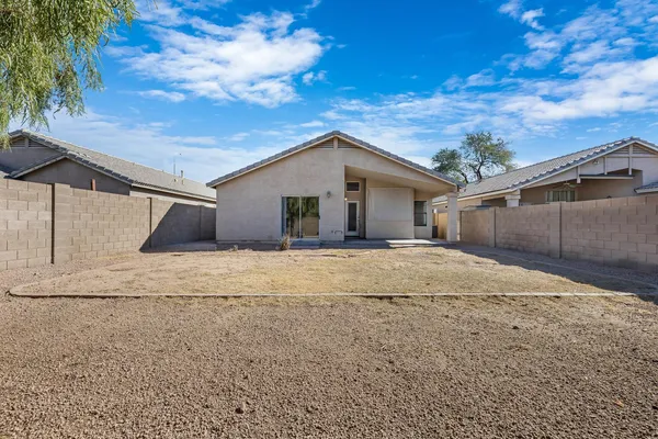 $2,100 | 302 North Hudson Place, Chandler, AZ 85225