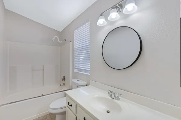 $2,100 | 302 North Hudson Place, Chandler, AZ 85225