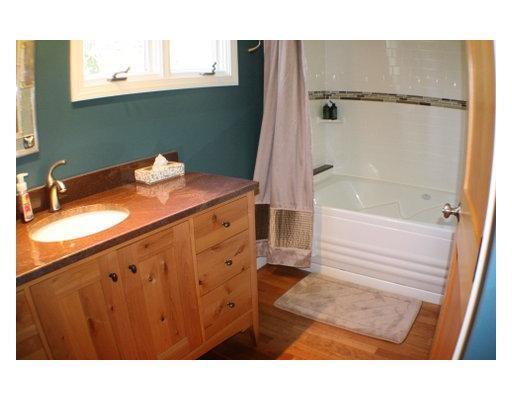 72 Eggemoggin Road Harpswell, ME 04079 - Photo 20 of 25 Master Bath/Spa.