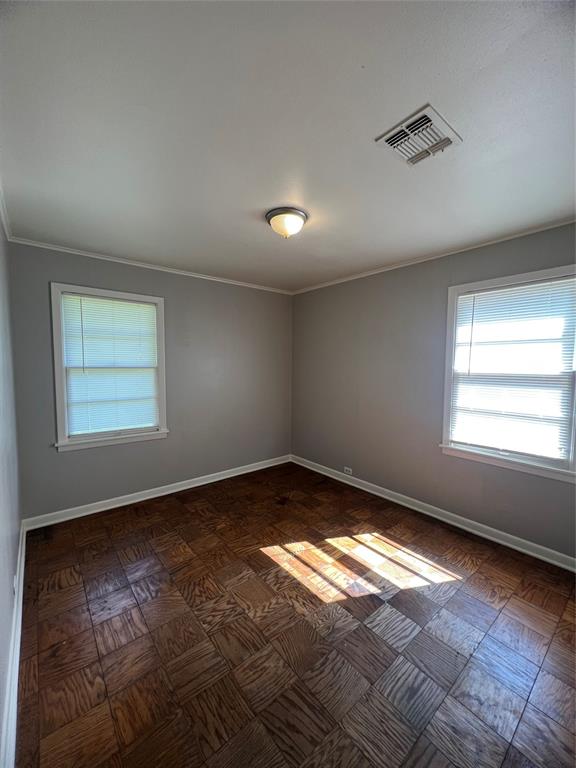 914 Huntington Lane Shreveport, LA 71106 - Photo 10 of 10 a view of an empty room and window