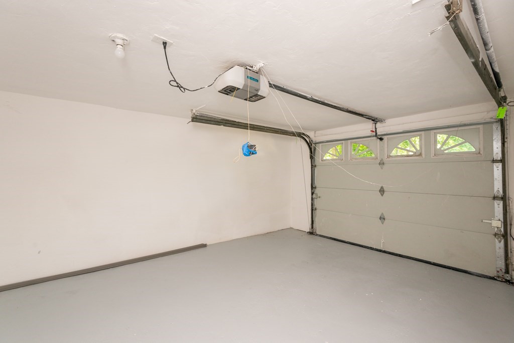 8 Glen Road Peabody, MA 01960 - Photo 12 of 40