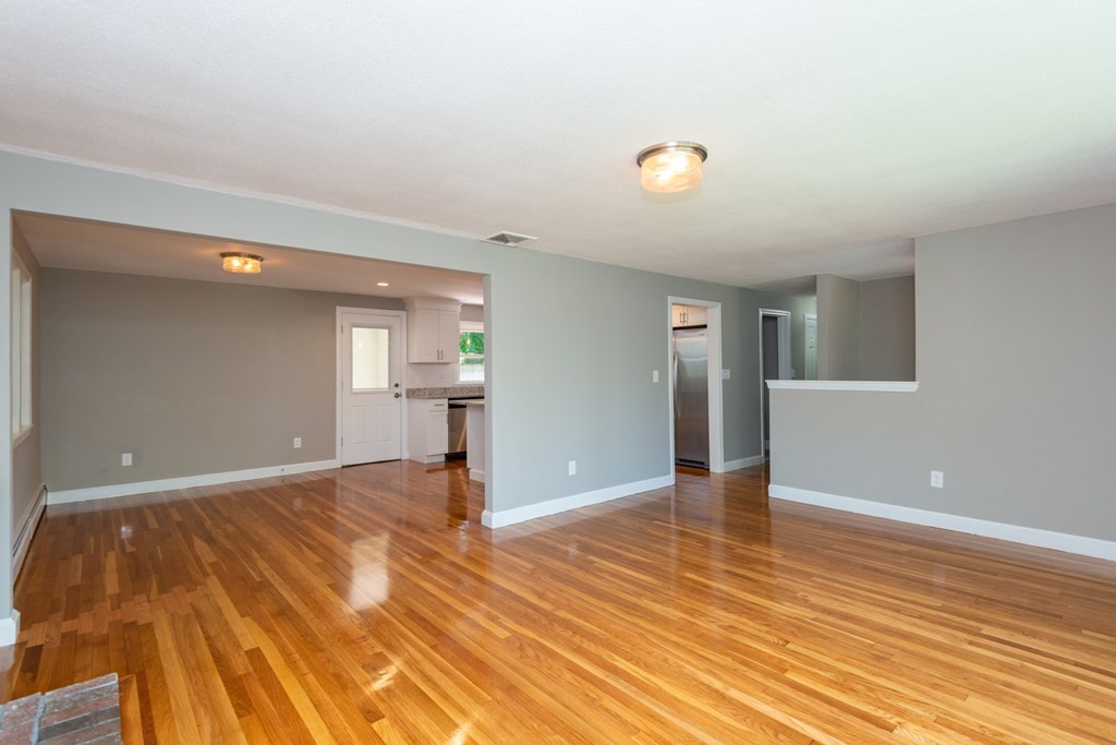 8 Glen Road Peabody, MA 01960 - Photo 13 of 40