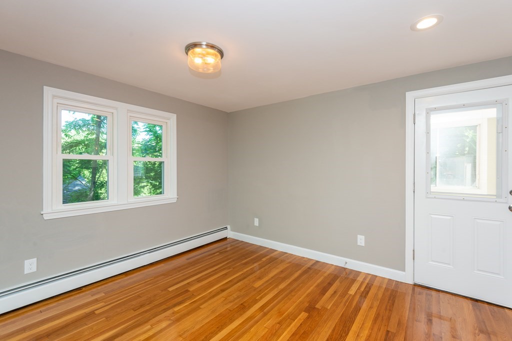 8 Glen Road Peabody, MA 01960 - Photo 20 of 40