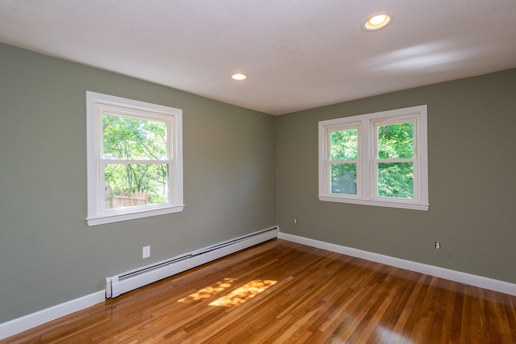 8 Glen Road Peabody, MA 01960 - Photo 26 of 40