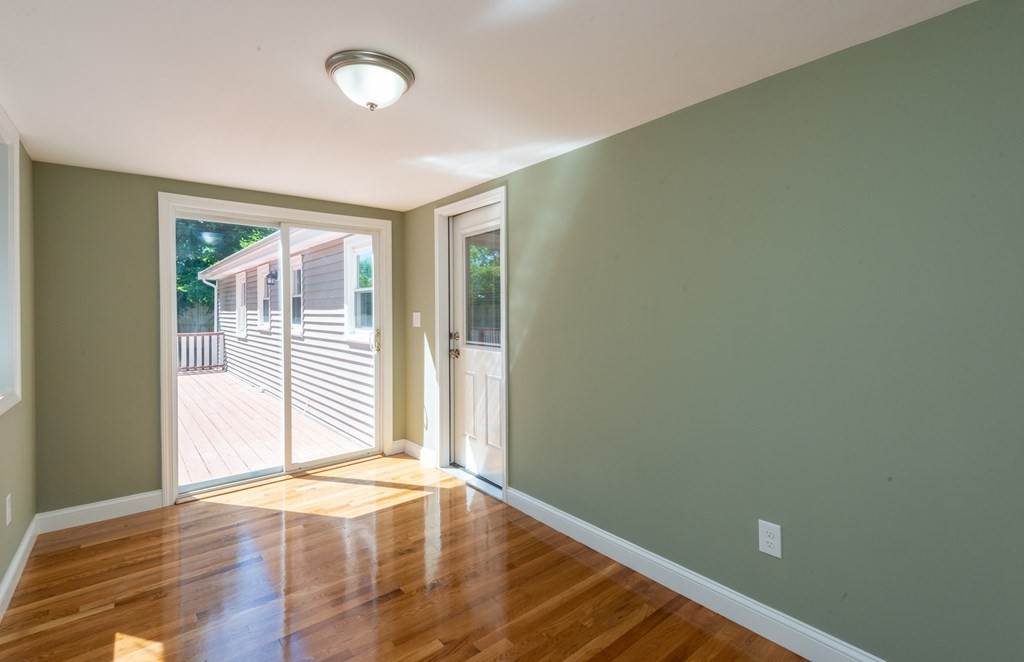 8 Glen Road Peabody, MA 01960 - Photo 29 of 40