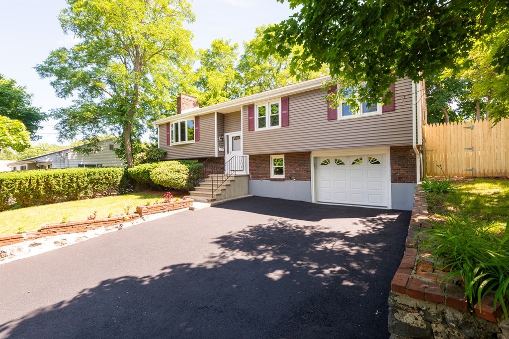 8 Glen Road Peabody, MA 01960 - Photo 3 of 40