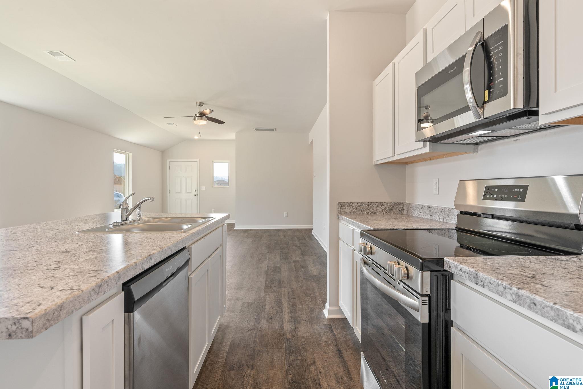905 Stagecoach Road Jemison, AL 35085 - Photo 7 of 22