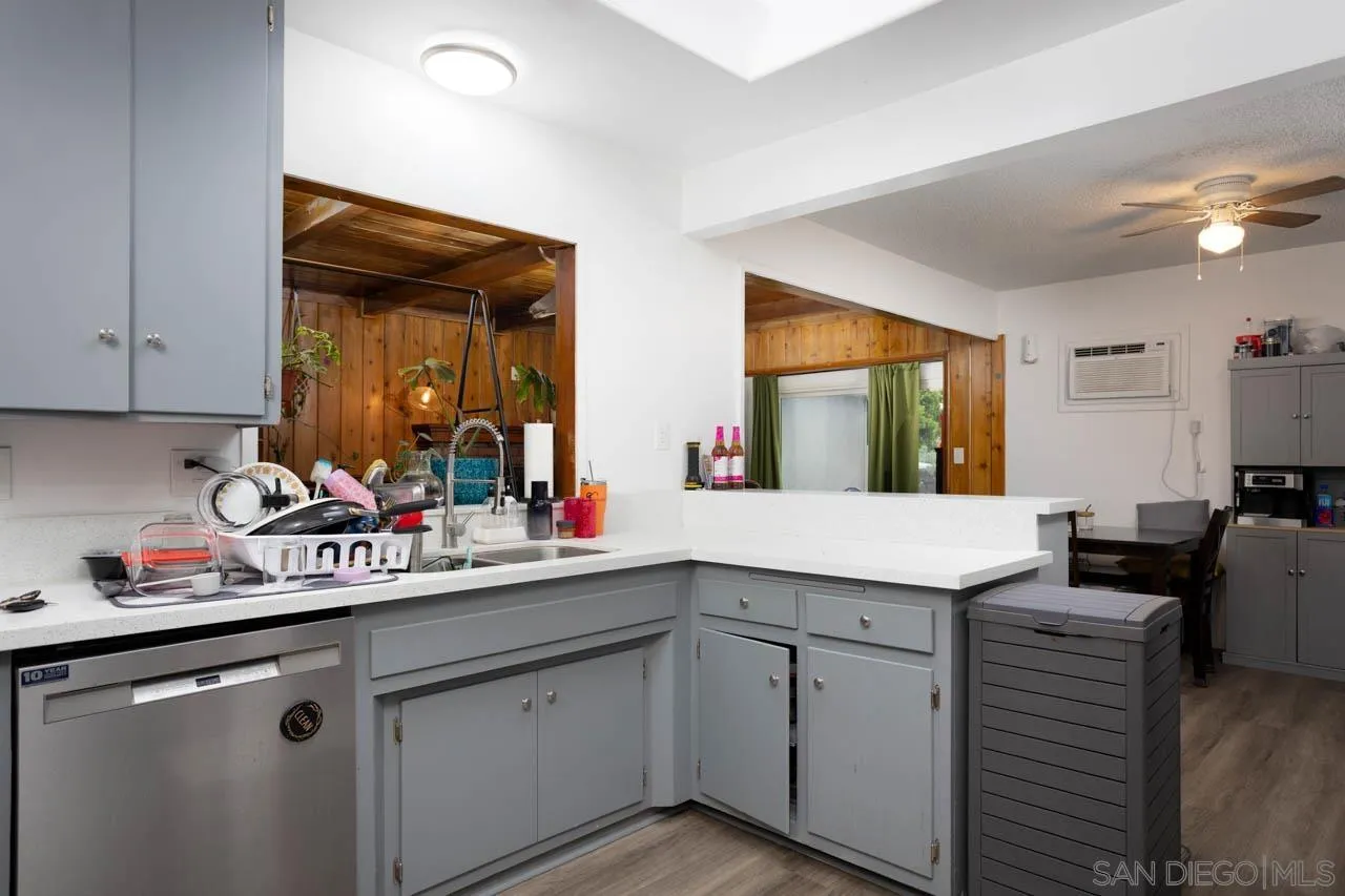 4065 Bancroft Drive Spring Valley, CA 91977 - Photo 11 of 47