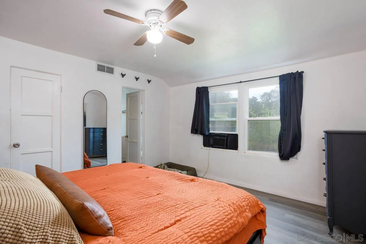 4065 Bancroft Drive Spring Valley, CA 91977 - Photo 17 of 47