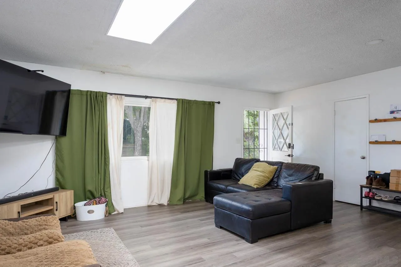 4065 Bancroft Drive Spring Valley, CA 91977 - Photo 8 of 47