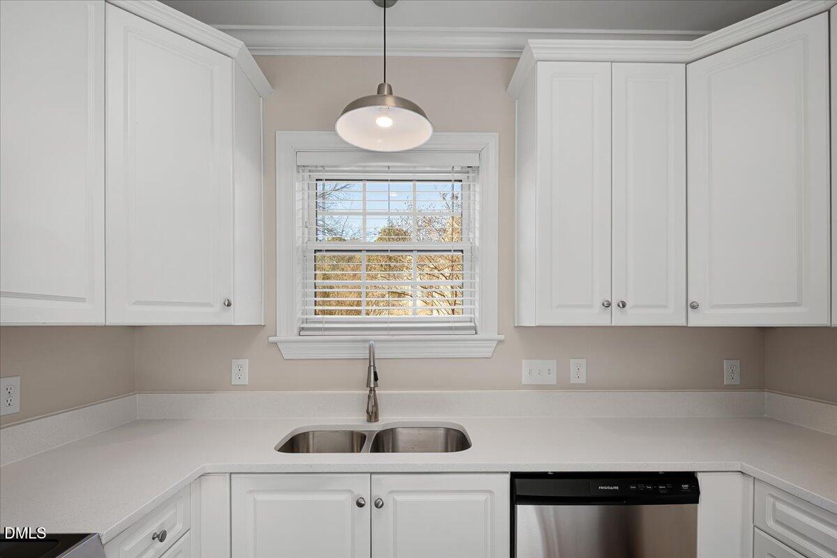 108 Northbrook Drive, Unit 203 Raleigh, NC 27609 - Photo 7 of 34 KTCHN 2