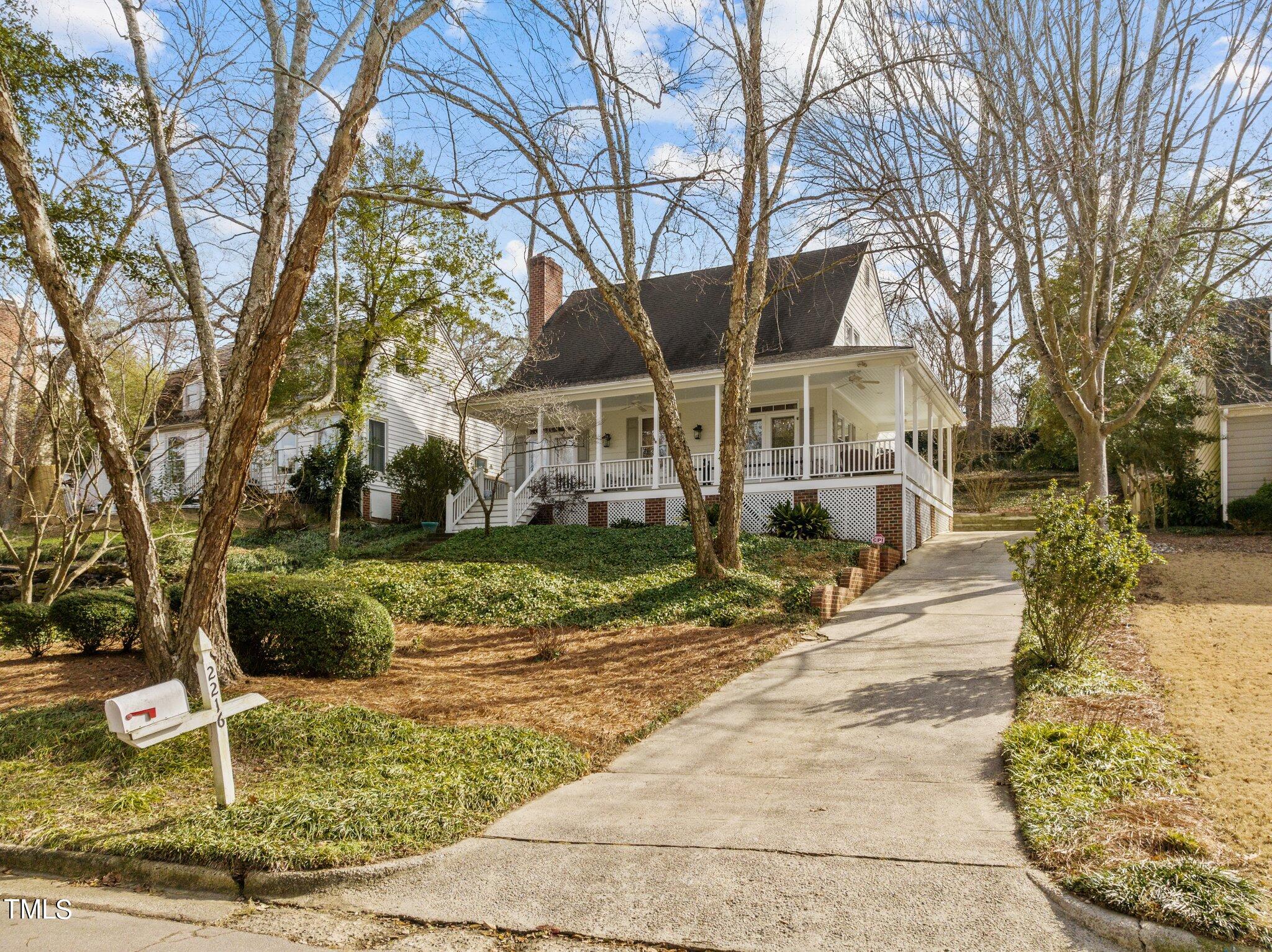 2216 Oxford Road Raleigh, NC 27608 - Photo 3 of 48 44-web-or-mls-DJI_0065