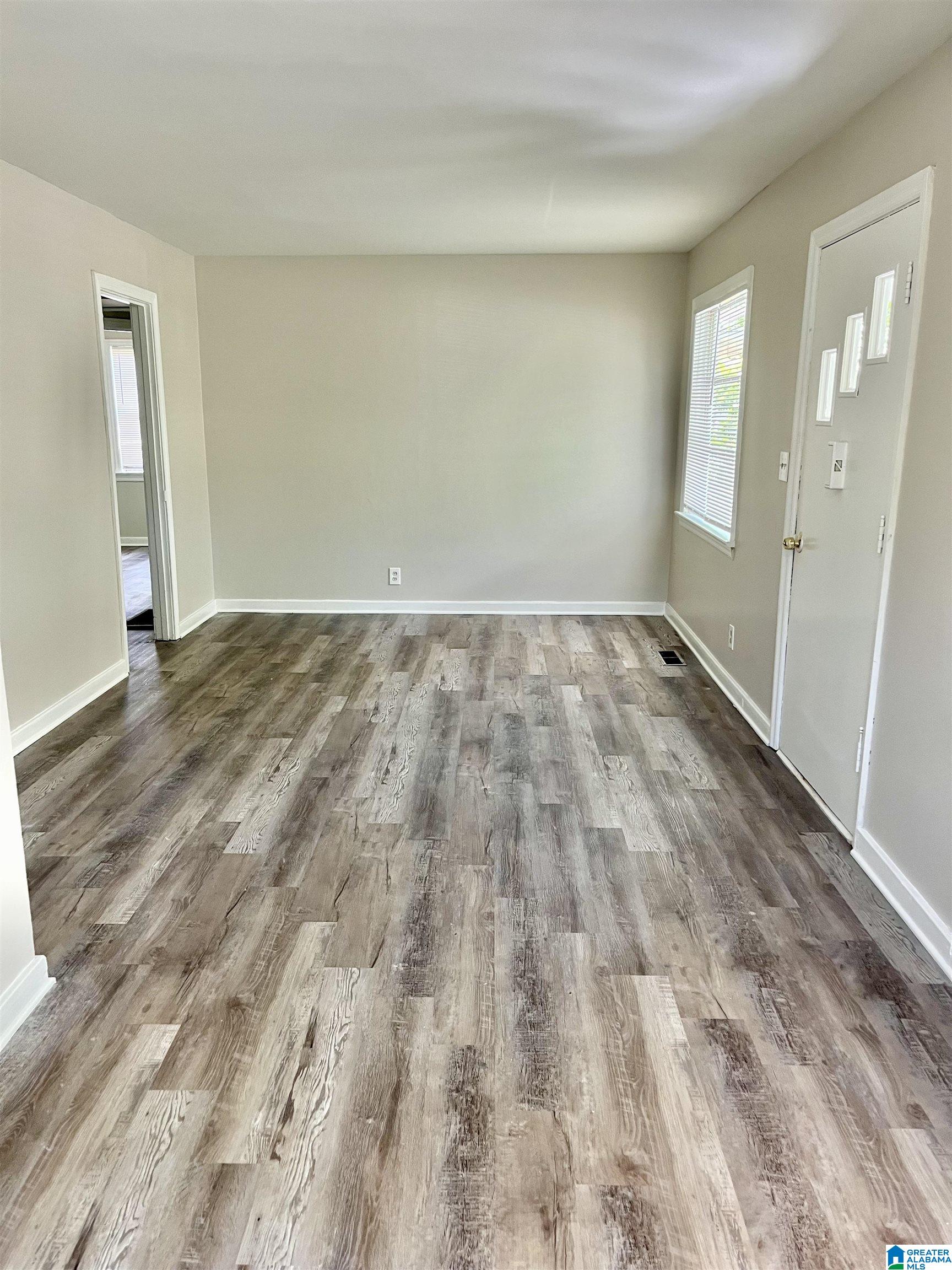641 Center Way Southwest Birmingham, AL 35211 - Photo 3 of 11