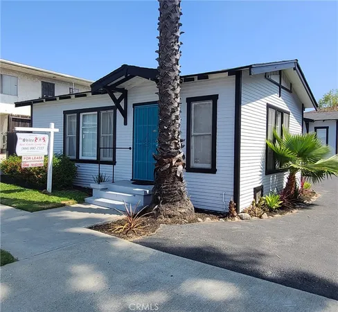 $2,100 | 1848 Temple Avenue, Signal Hill, CA 90755